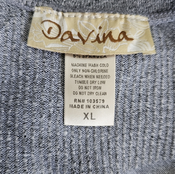 Davina Women's Grey Long Sleeve Athletic Workout Long Sleeve Shirt Size XL - Picture 4 of 5